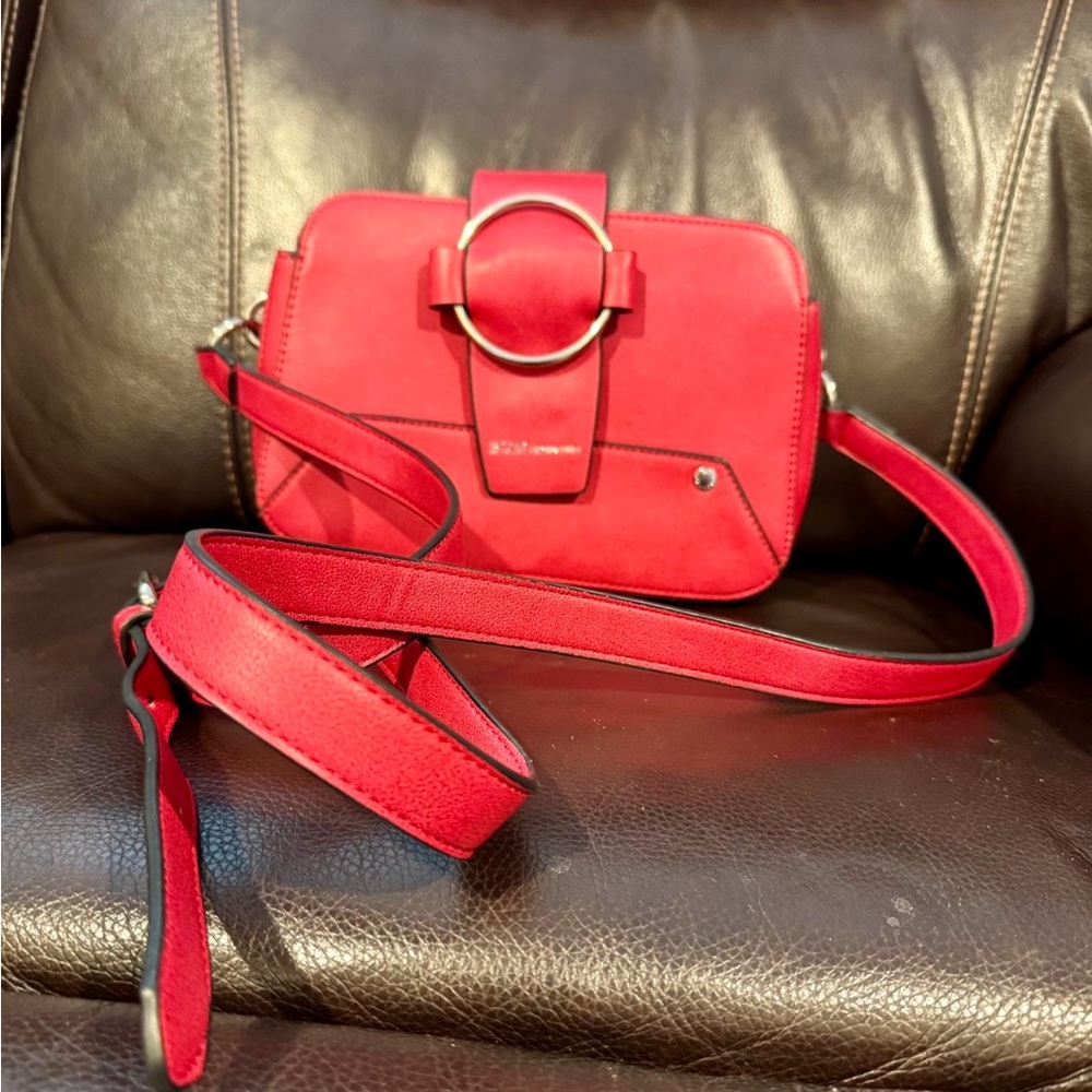 Elegant Red Crossbody Bag